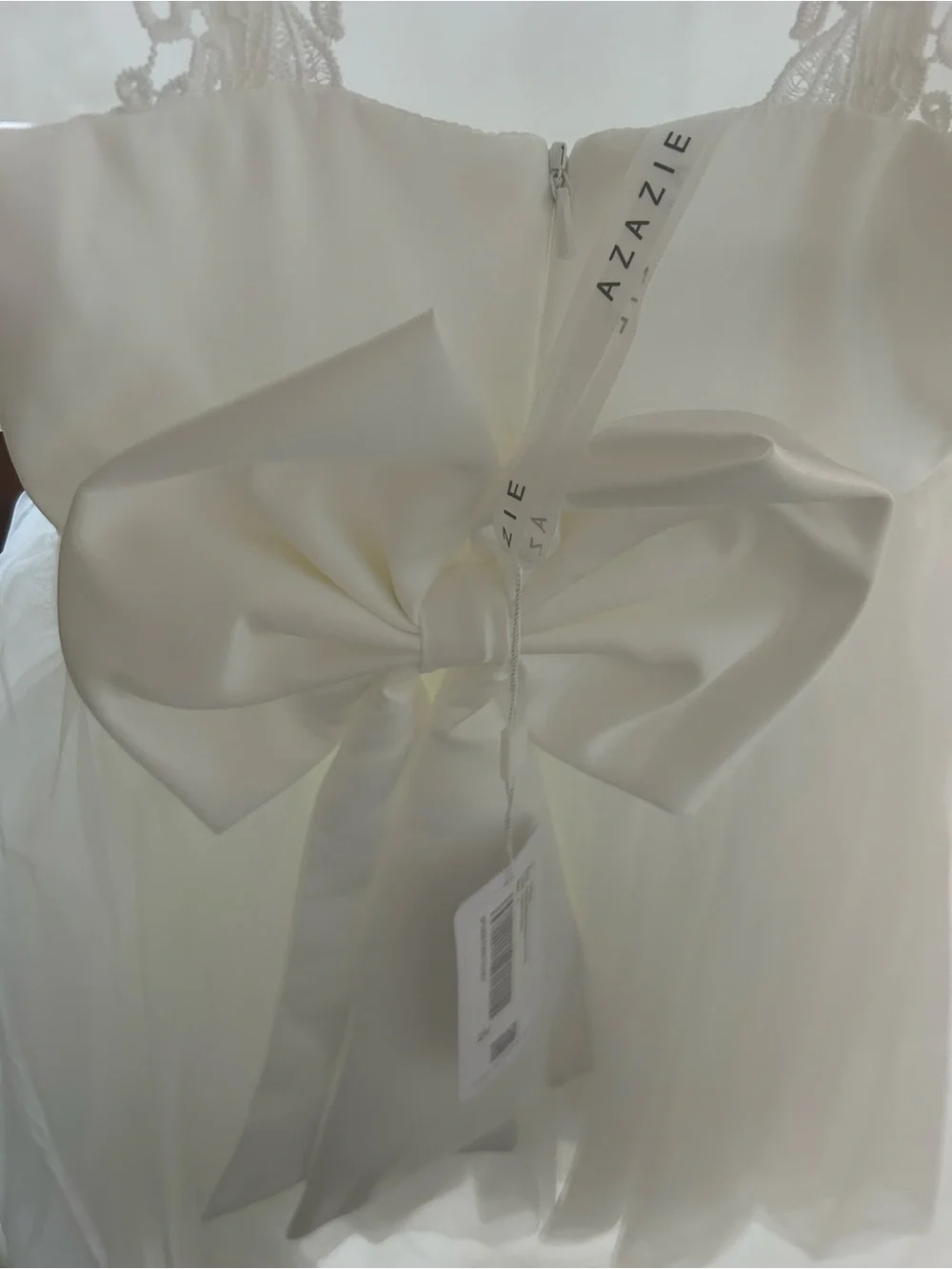 Azazie Ellison NWT Diamond White Lace Tulle Flower Girl Dress Size 4